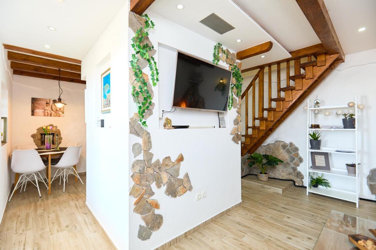 Stone House Biskup Apartment Babino Polje Exterior photo